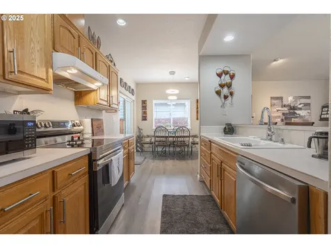 4826 Manning Drive NE Salem OR 97305