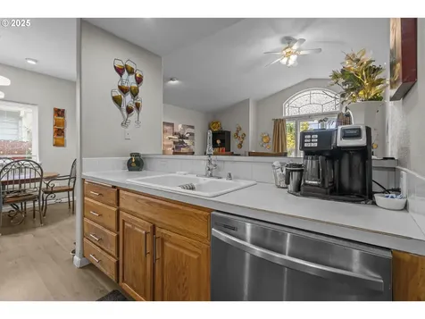 4826 Manning Drive NE Salem OR 97305