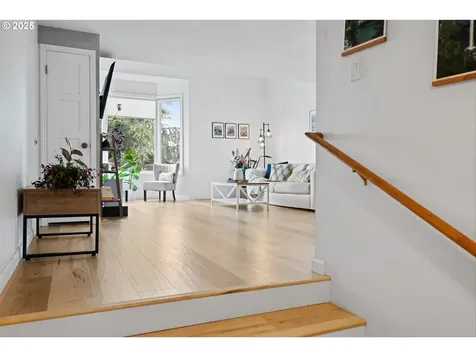 6535 SW Canyon Court Portland OR 97225