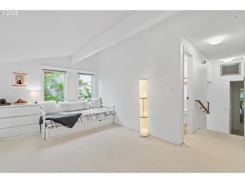 6535 SW Canyon Court Portland OR 97225