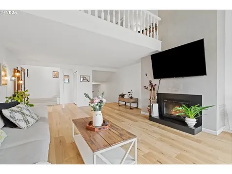 6535 SW Canyon Court Portland OR 97225