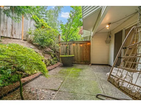 6535 SW Canyon Court Portland OR 97225