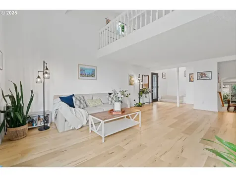 6535 SW Canyon Court Portland OR 97225