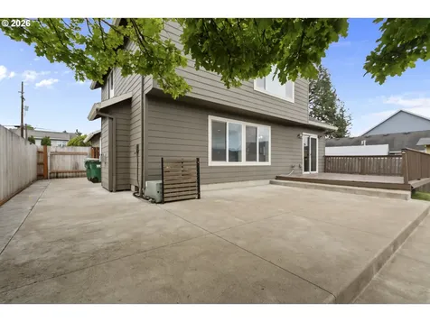 1819 N Main Street Newberg OR 97132