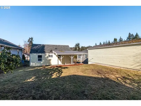 812 Harris Street Kelso WA 98626