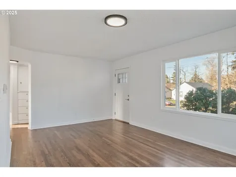 812 Harris Street Kelso WA 98626