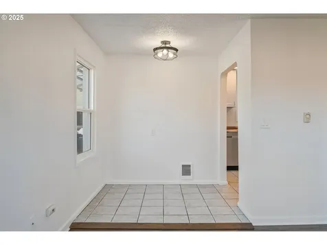 812 Harris Street Kelso WA 98626