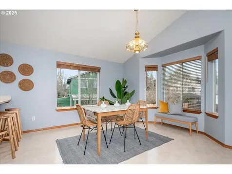 926 SE Dix Court Troutdale OR 97060