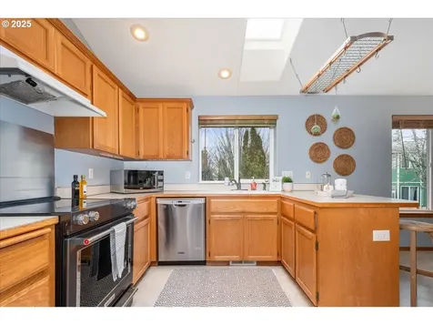 926 SE Dix Court Troutdale OR 97060