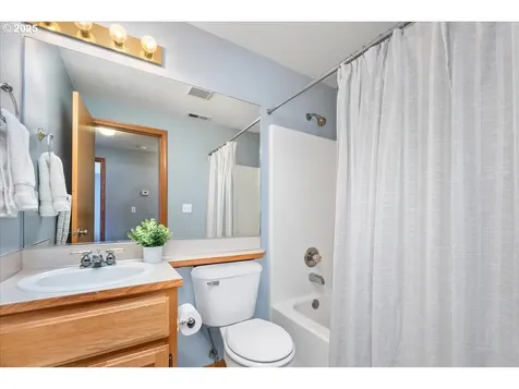 926 SE Dix Court Troutdale OR 97060