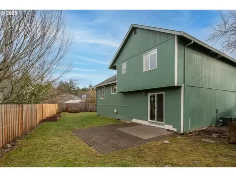 926 SE Dix Court Troutdale OR 97060