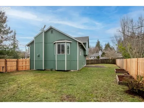 926 SE Dix Court Troutdale OR 97060