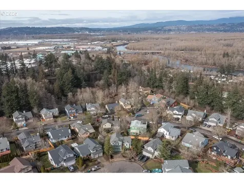 926 SE Dix Court Troutdale OR 97060