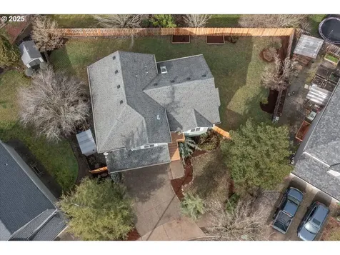 926 SE Dix Court Troutdale OR 97060