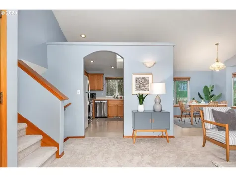926 SE Dix Court Troutdale OR 97060