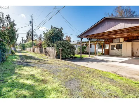 1090 Nyssa Street Junction City OR 97448