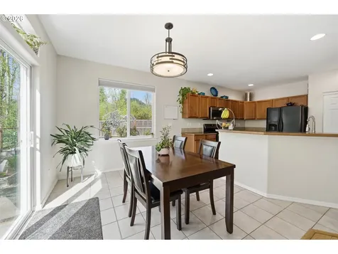 1798 S 57th Place Springfield OR 97478