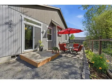 1798 S 57th Place Springfield OR 97478