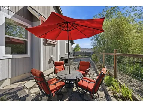 1798 S 57th Place Springfield OR 97478