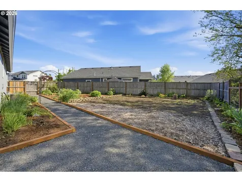 1798 S 57th Place Springfield OR 97478