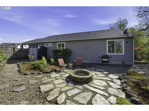 1798 S 57th Place Springfield OR 97478