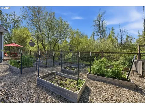 1798 S 57th Place Springfield OR 97478
