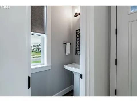 6883 SE Provence Street Hillsboro OR 97123