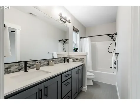 6883 SE Provence Street Hillsboro OR 97123
