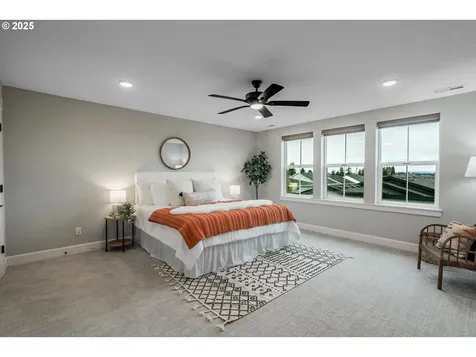 6883 SE Provence Street Hillsboro OR 97123
