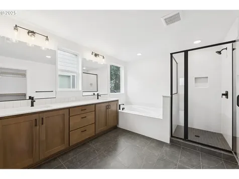 15480 SW Everglade Avenue Tigard OR 97224