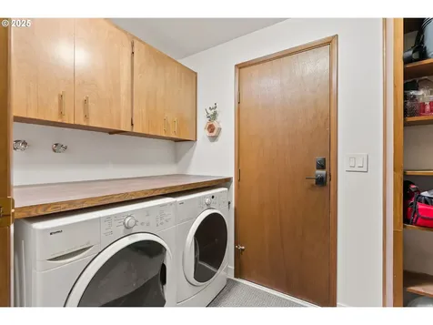 8330 SW Carmel Court Portland OR 97223