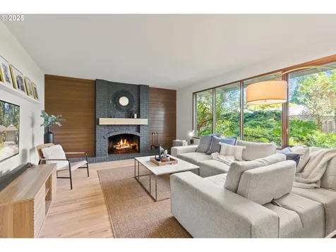 8330 SW Carmel Court Portland OR 97223