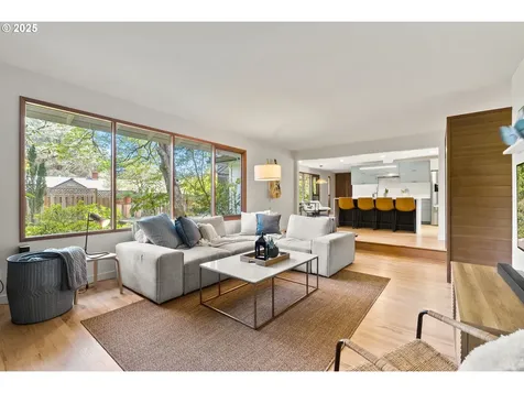 8330 SW Carmel Court Portland OR 97223