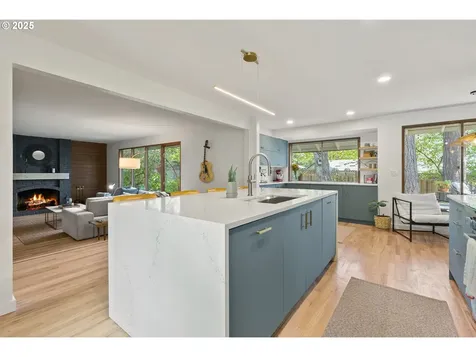 8330 SW Carmel Court Portland OR 97223