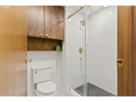 8330 SW Carmel Court Portland OR 97223