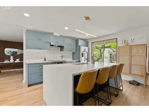 8330 SW Carmel Court Portland OR 97223