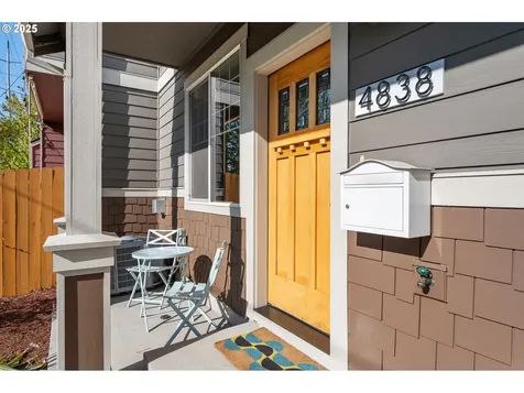 4838 NE 34th Avenue Portland OR 97211