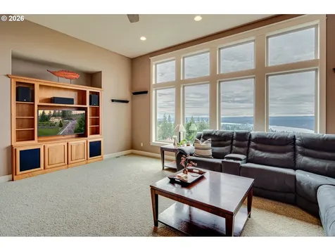 178 Discovery Drive Kalama WA 98625