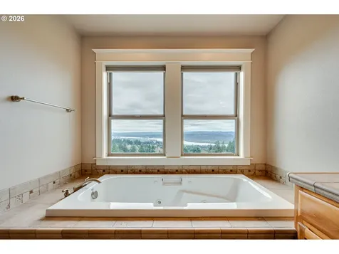 178 Discovery Drive Kalama WA 98625