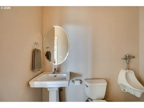 178 Discovery Drive Kalama WA 98625