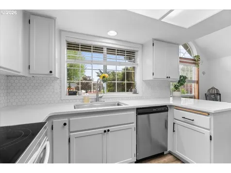 1784 Whitcomb Drive NW Salem OR 97304