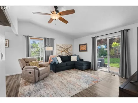 1784 Whitcomb Drive NW Salem OR 97304