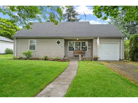 705 NW 41st Street Vancouver WA 98660