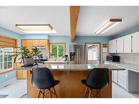 705 NW 41st Street Vancouver WA 98660