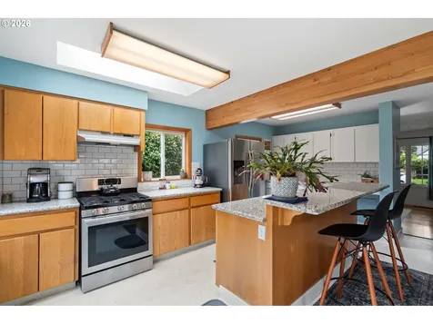 705 NW 41st Street Vancouver WA 98660