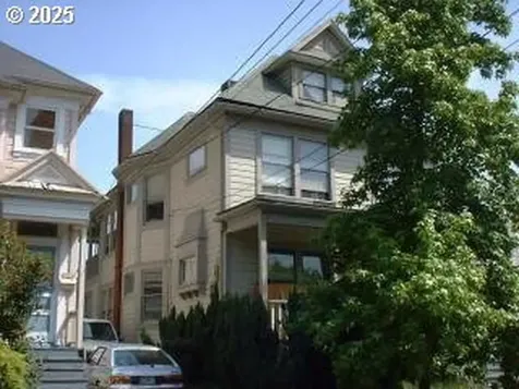 2245 NW Overton Street Portland OR 97210