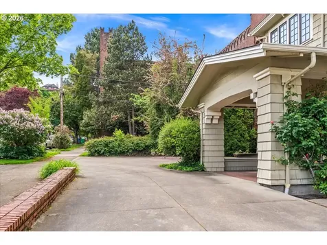 1111 NW 25th Avenue Portland OR 97210