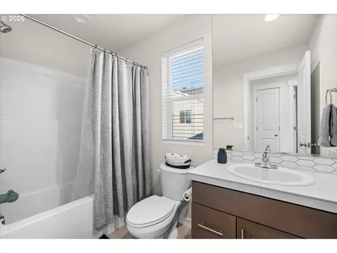 1857 N Millican Creek Street Lafayette OR 97127