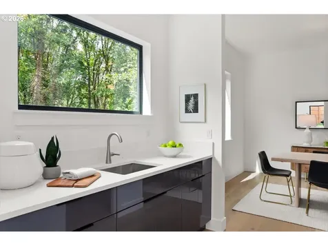 3215 SW Sherwood Place Portland OR 97201