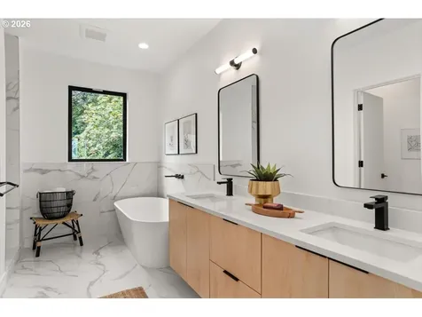 3215 SW Sherwood Place Portland OR 97201